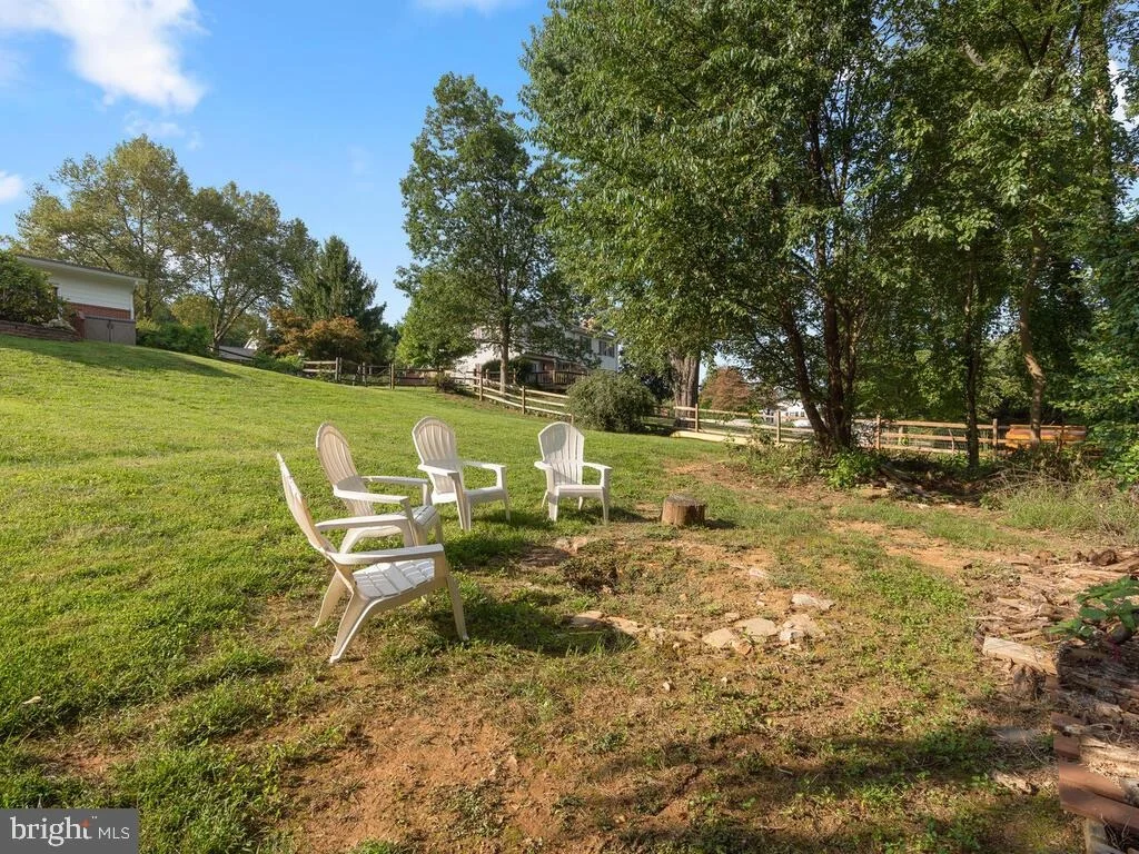 Photo of 7405 HILLTOP DRIVE