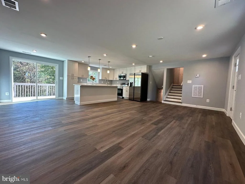 Photo of 2016 RIVERMONT DRIVE