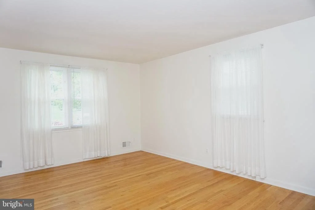 Photo of 1304 CHEZ COURT