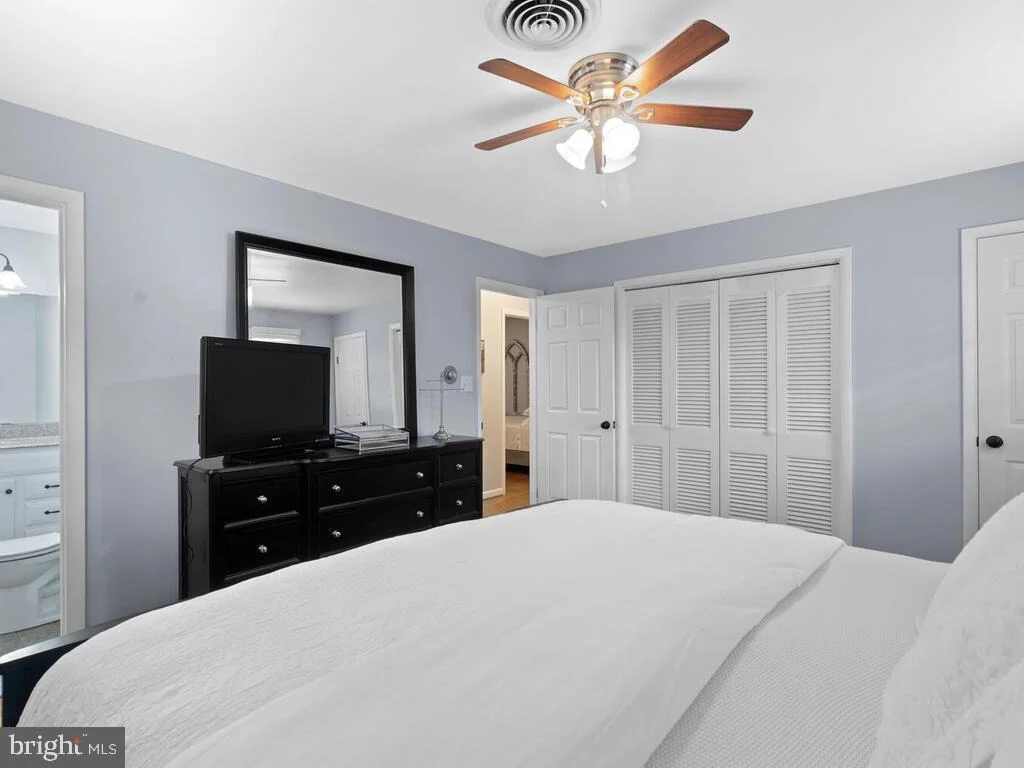 Photo of 7405 HILLTOP DRIVE