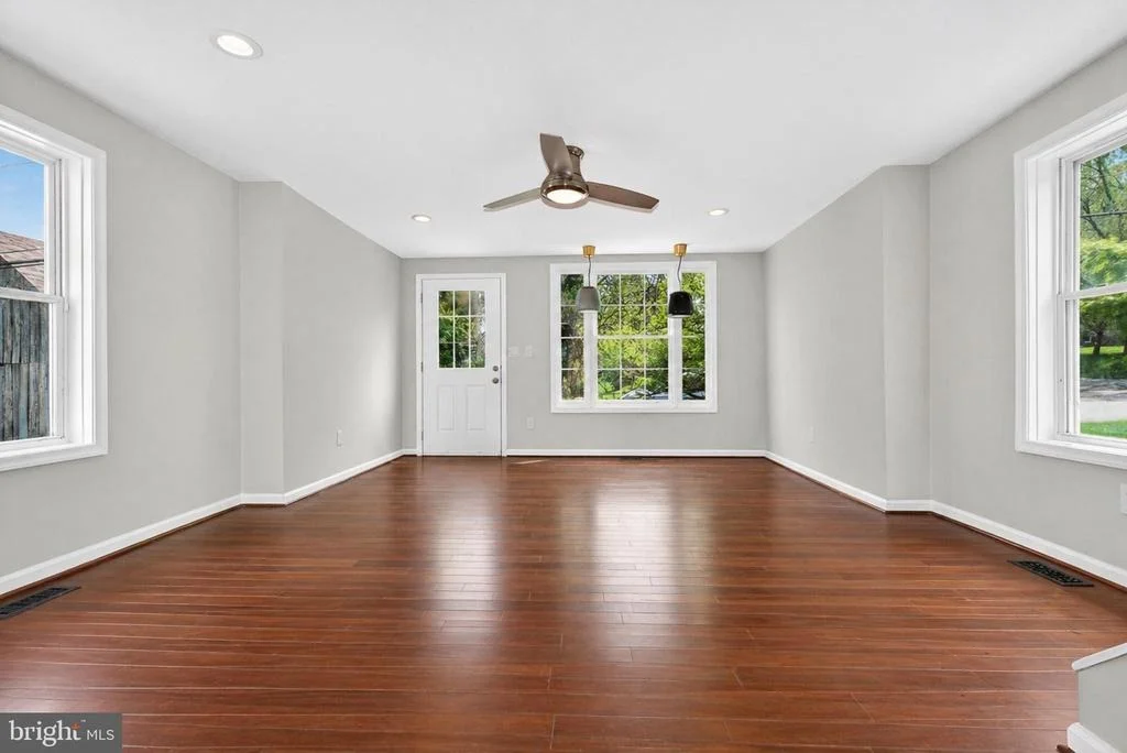 Photo of 1406 WALNUT AVENUE