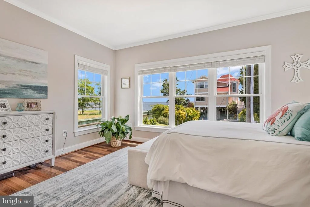 Photo of 3300 SHORE DRIVE