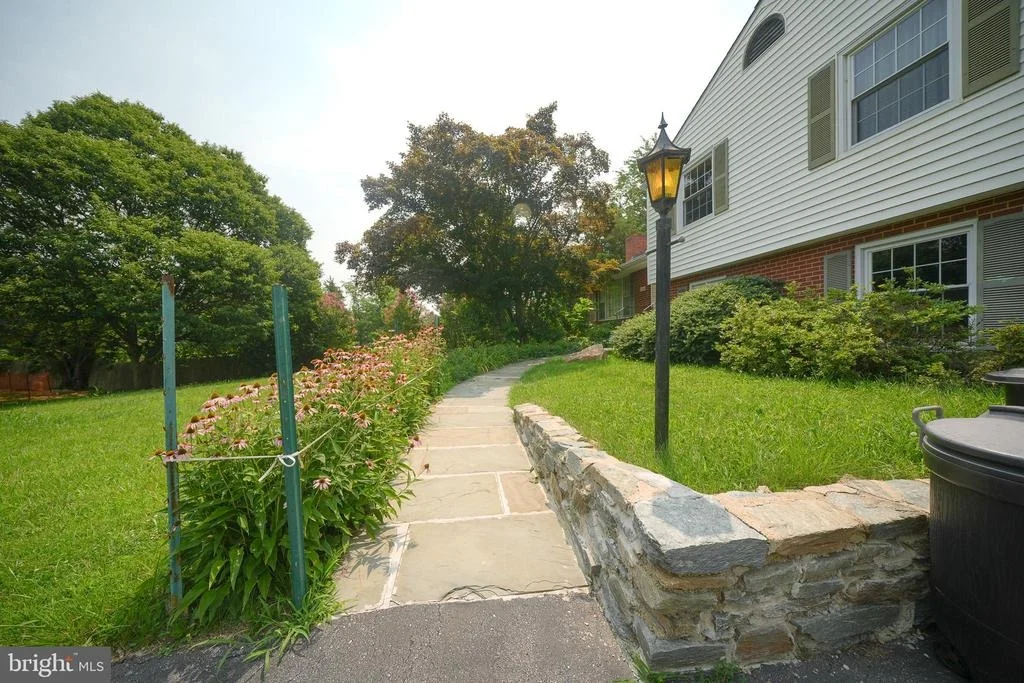 Photo of 1205 SPOTSWOOD DRIVE