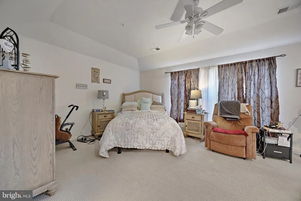 Photo of 4401 HUNTCHASE DRIVE