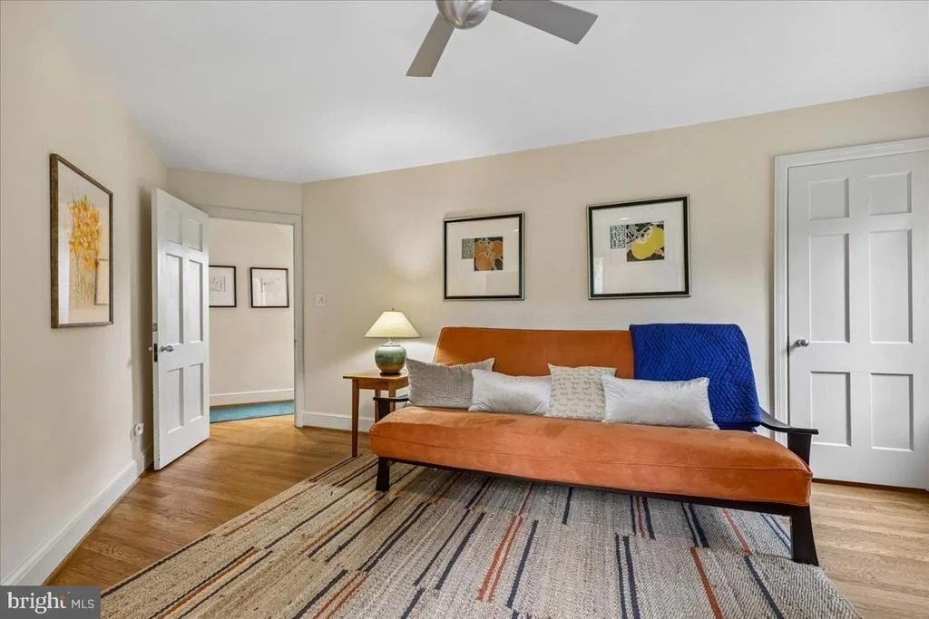 Photo of 1212 WOODSIDE PARKWAY