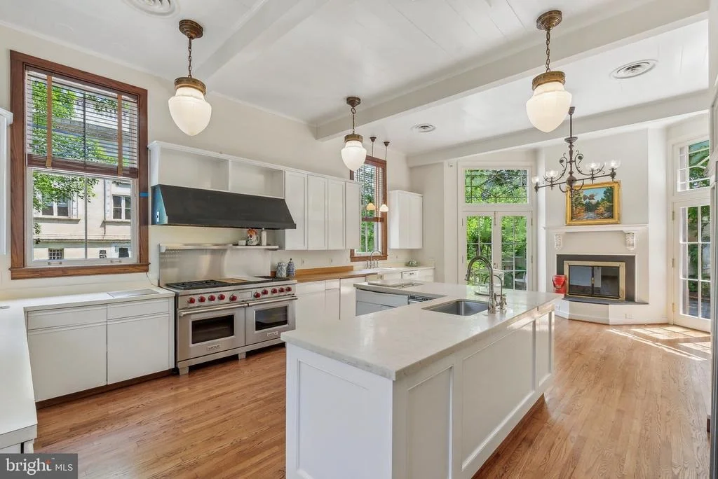 Photo of 1527 35TH STREET NW