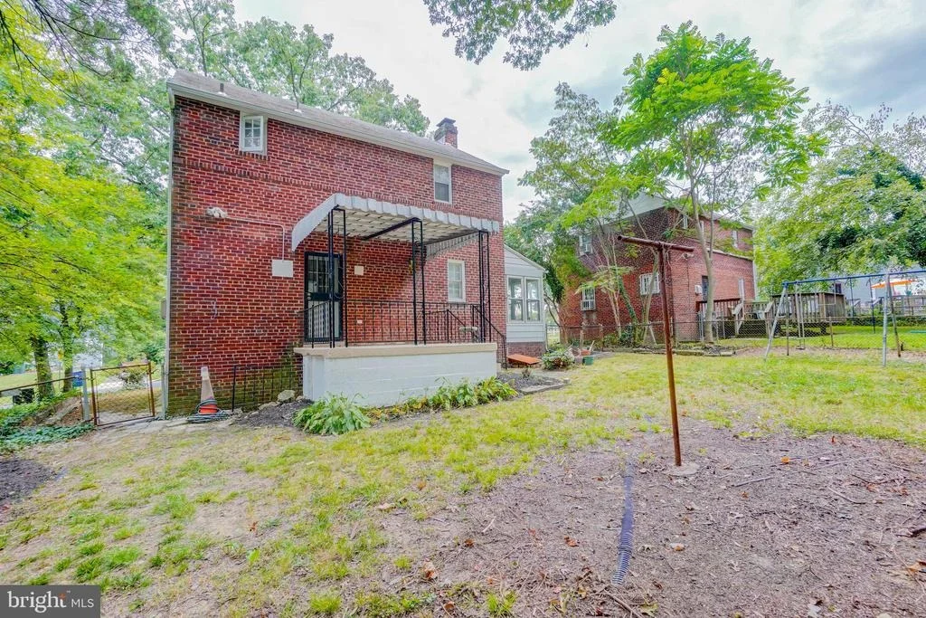 Photo of 2303 BRETON DRIVE