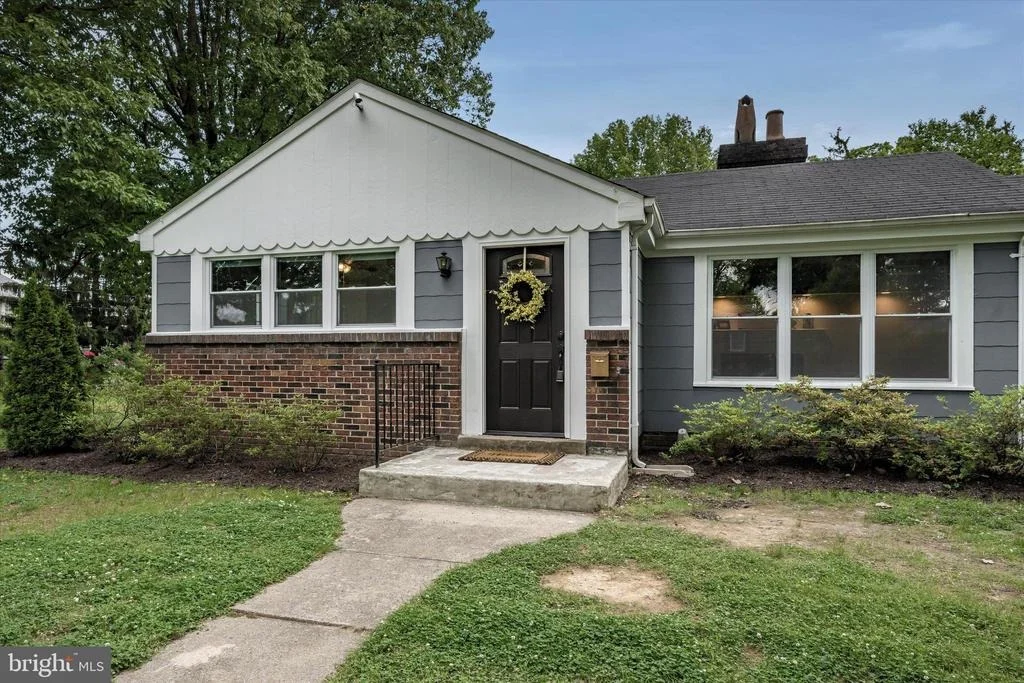 Photo of 1202 FAIRVIEW AVENUE