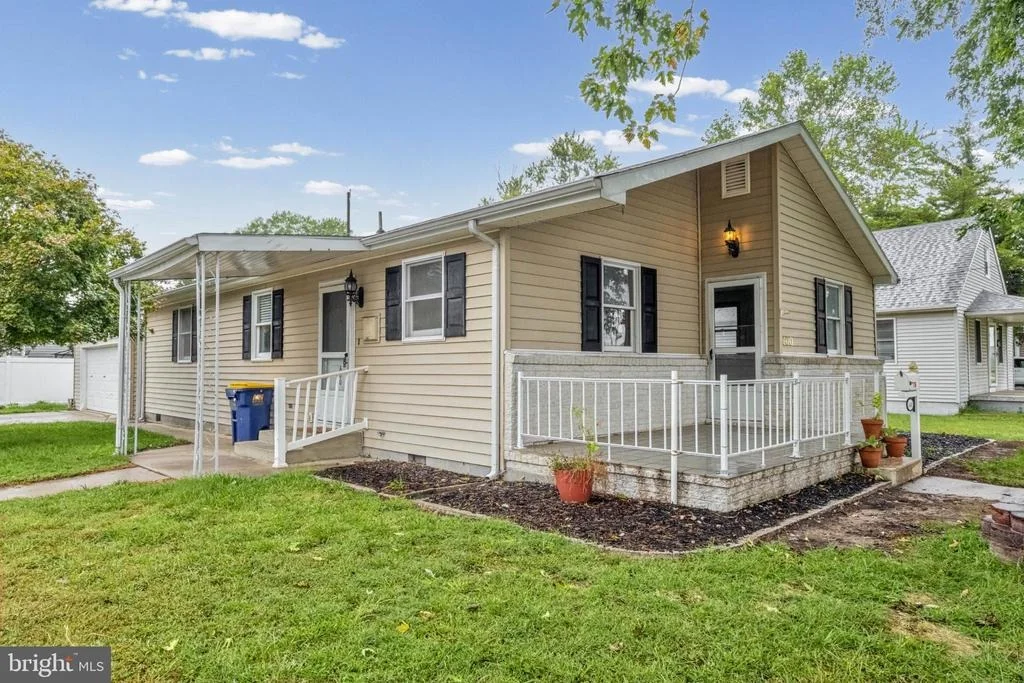 Photo of 600 ELM DRIVE