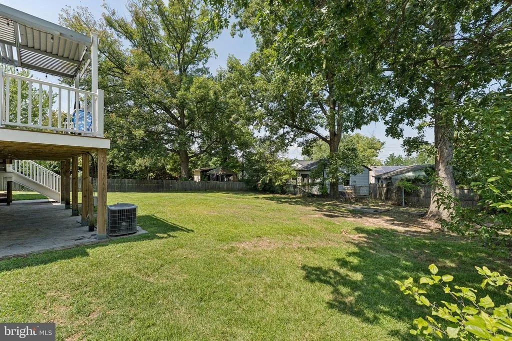 Photo of 8816 SAUNDERS LANE