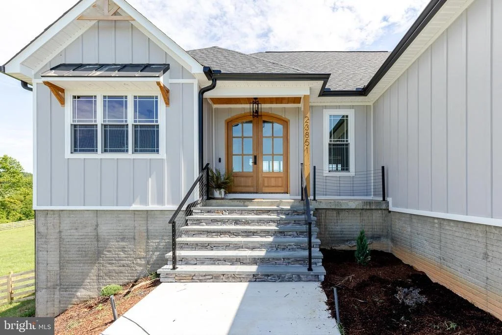 Photo of 23851 LANDS END DRIVE