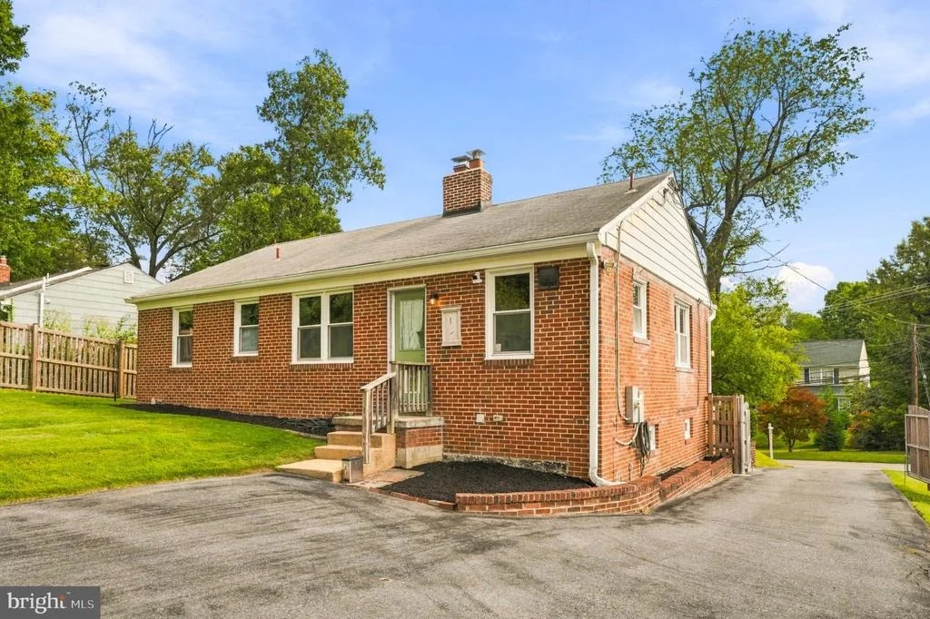 Photo of 6102 HANOVER ROAD
