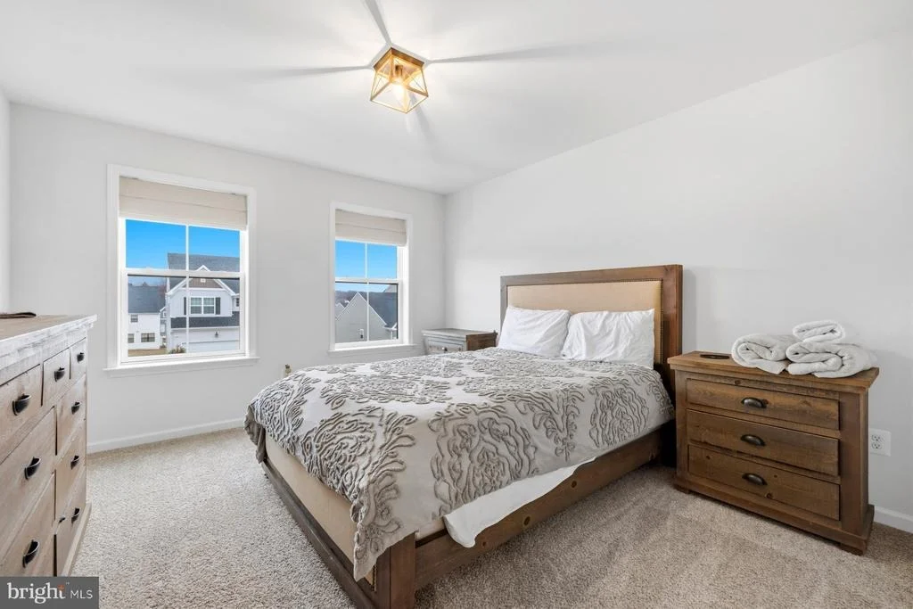 Photo of 2758 HILLFIELD DRIVE