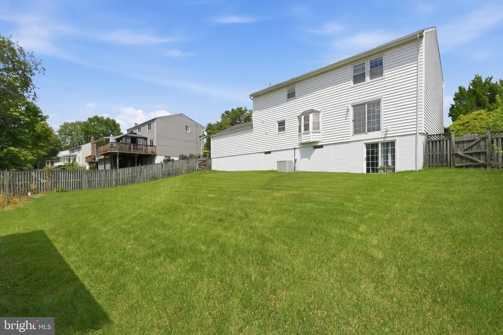 Photo of 12717 NORTHCLIFF ROAD
