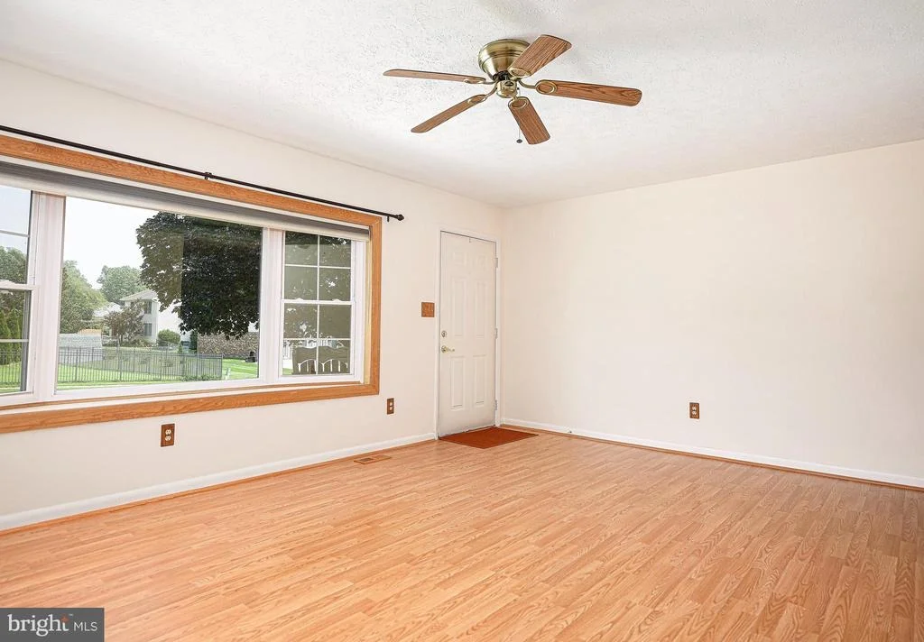 Photo of 619 FLINTLOCK DRIVE