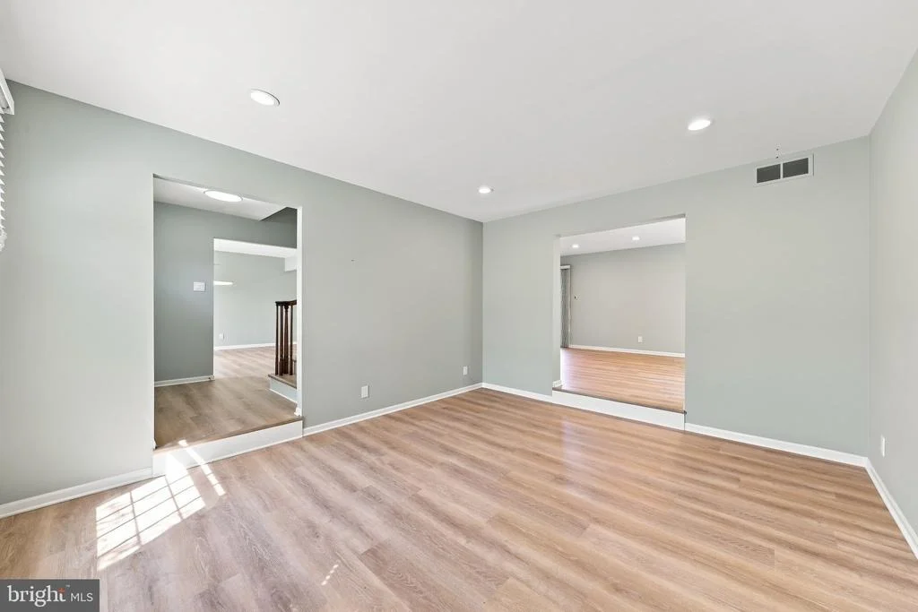 Photo of 16 KENSINGTON DRIVE