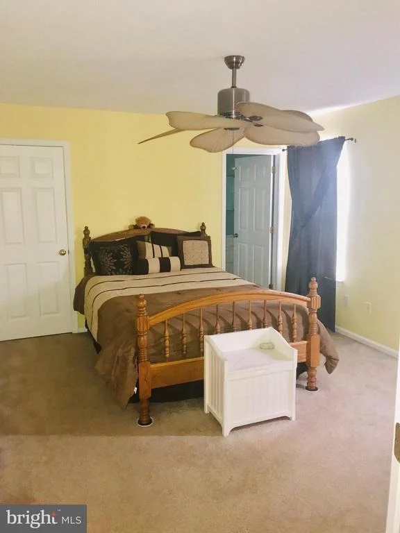 Photo of 668 WARREN DRIVE