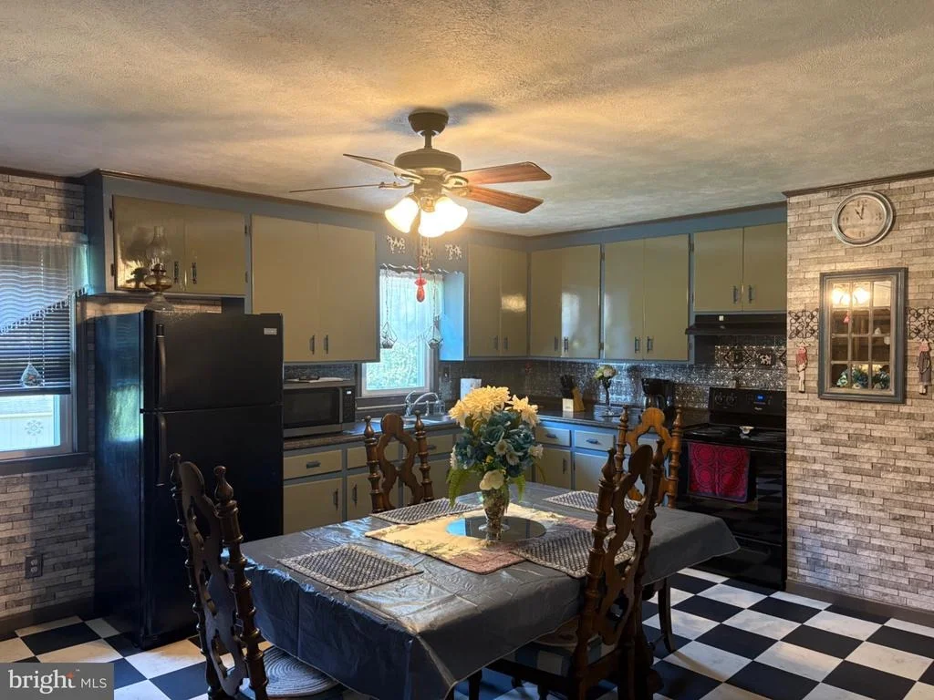 Photo of 2242 SHELBY ROAD