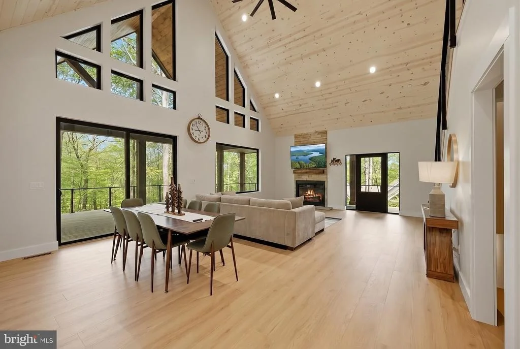 Photo of 248 TARN DRIVE