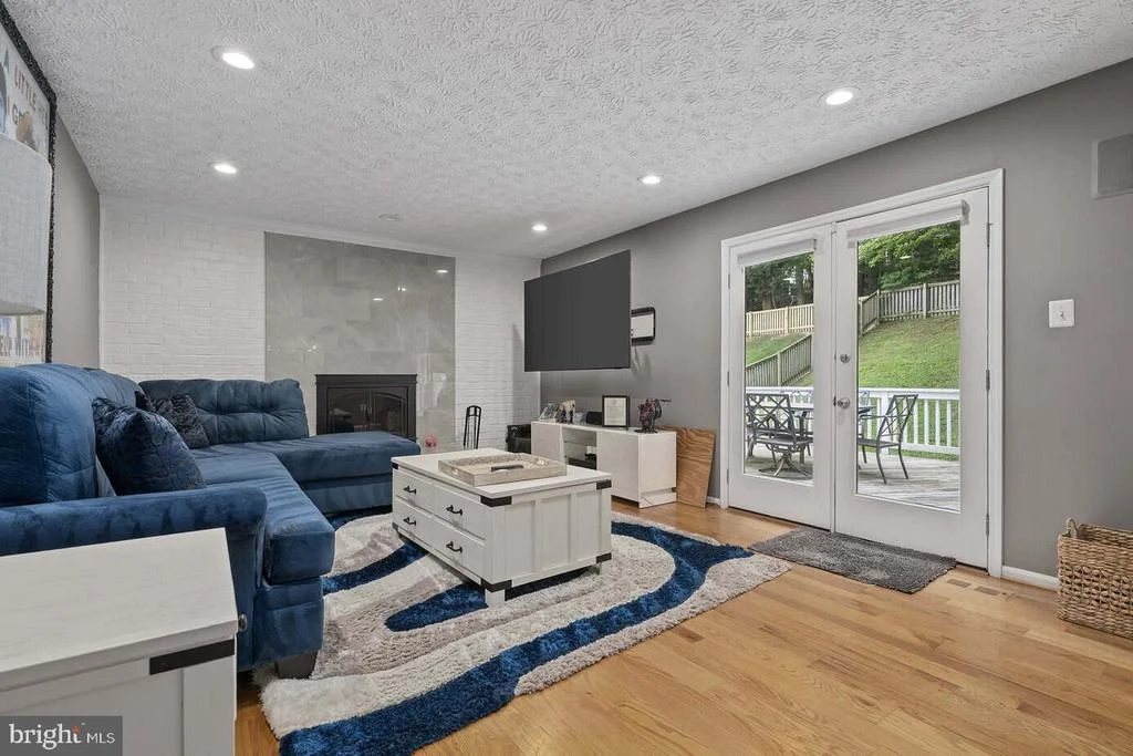 Photo of 2725 MOORES VALLEY