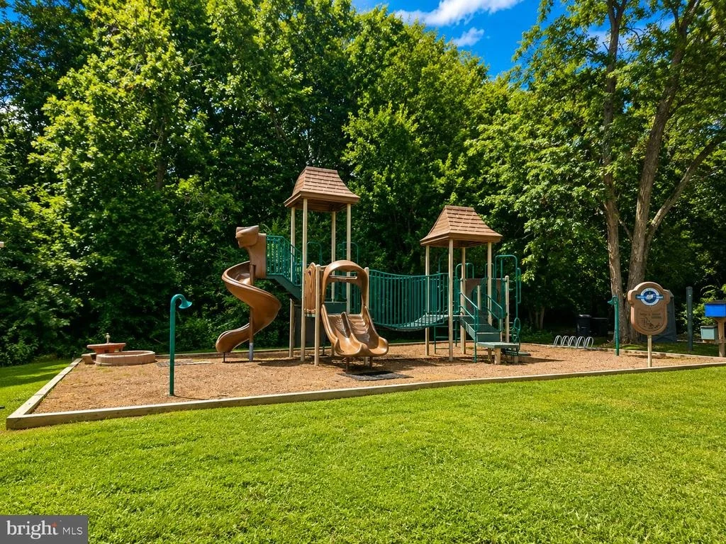 Photo of 1007 HARBOR DRIVE