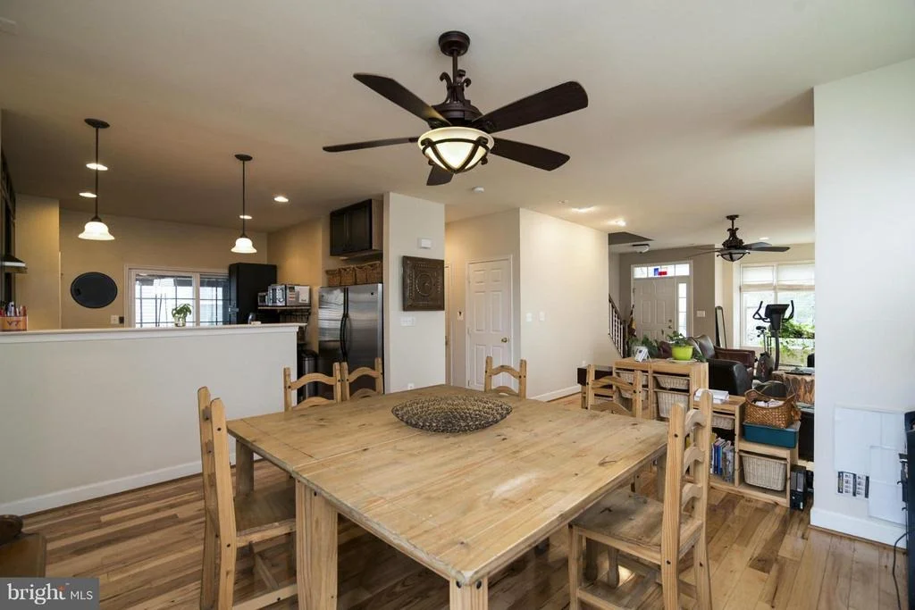 Photo of 1825 GREENLEESE DRIVE
