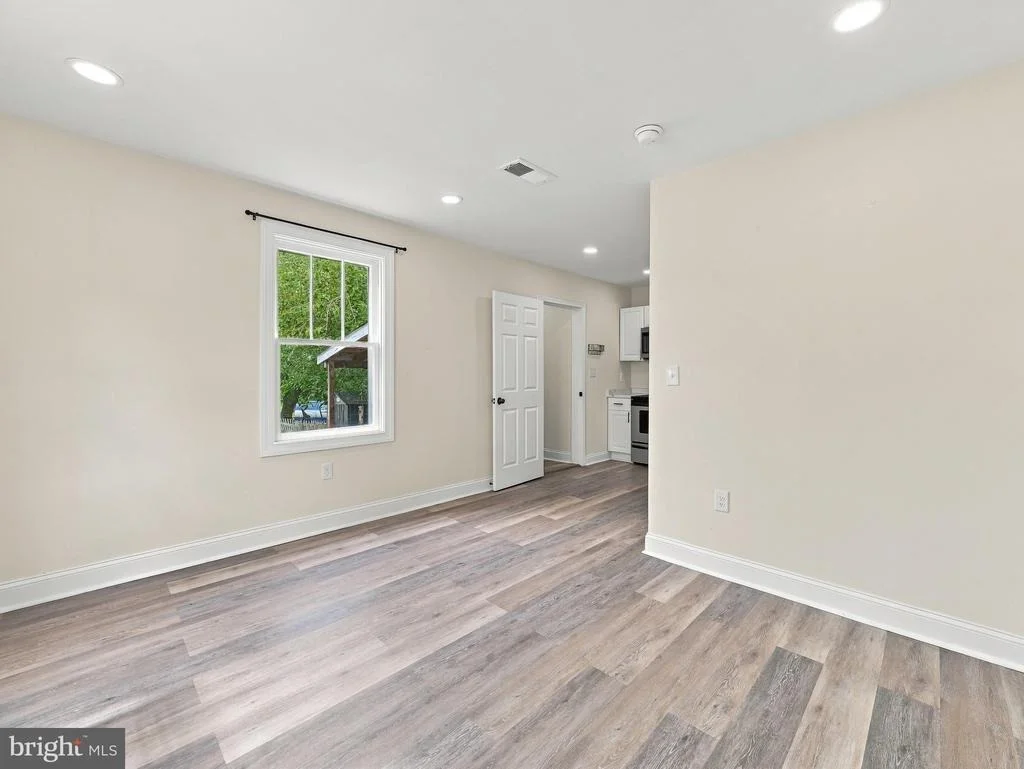 Photo of 8118 MAPLEVILLE ROAD