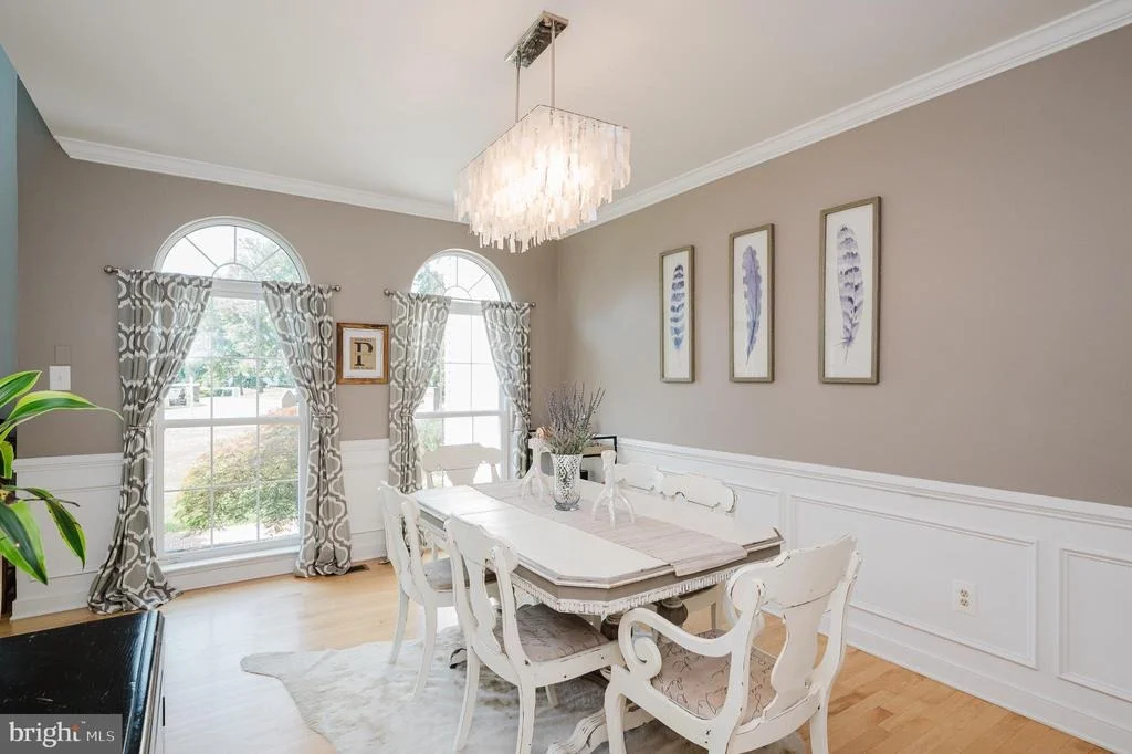 Photo of 2320 QUEENSBURY DRIVE