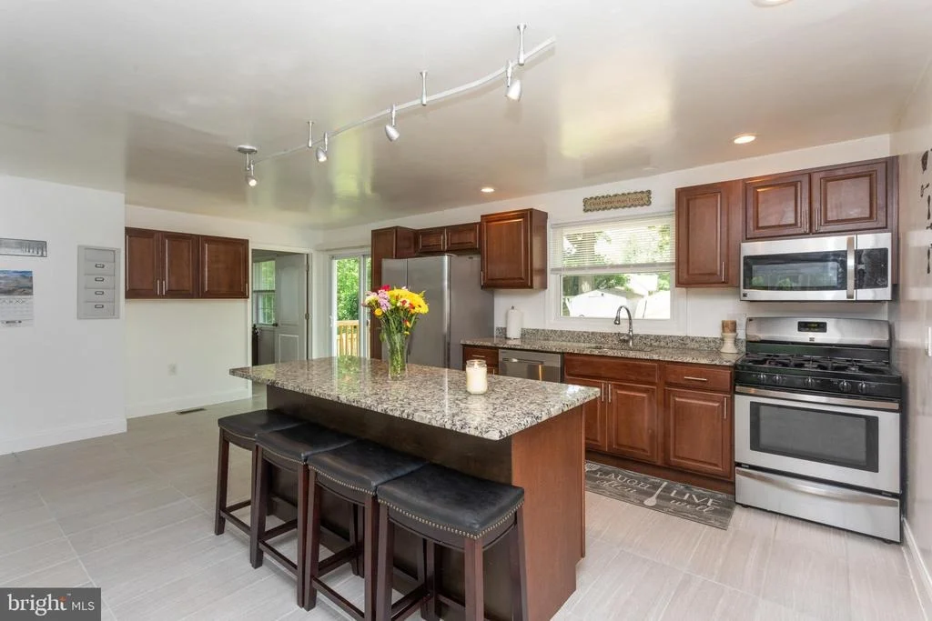 Photo of 617 LONGVIEW DRIVE