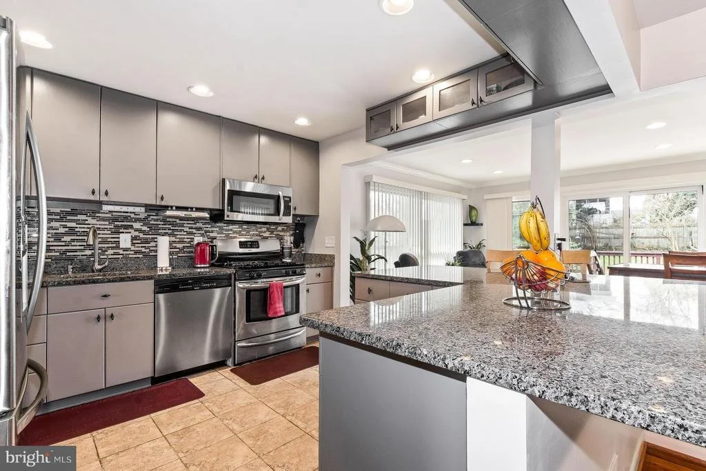 Photo of 11825 KIM PLACE