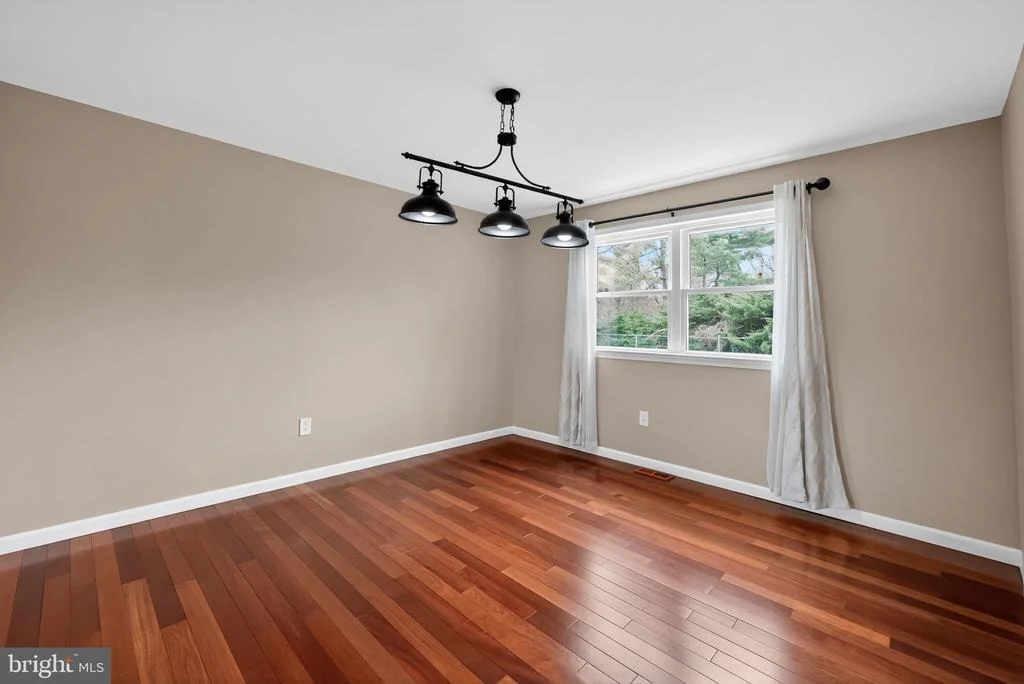 Photo of 1200 CARDINAL LANE