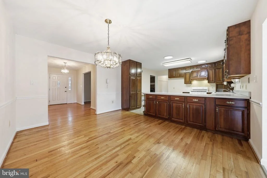 Photo of 5194 DEBRA ROAD