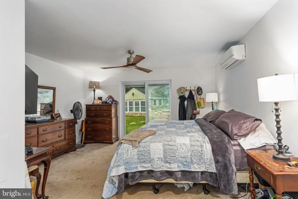 Photo of 2310 PUTNAM ROAD