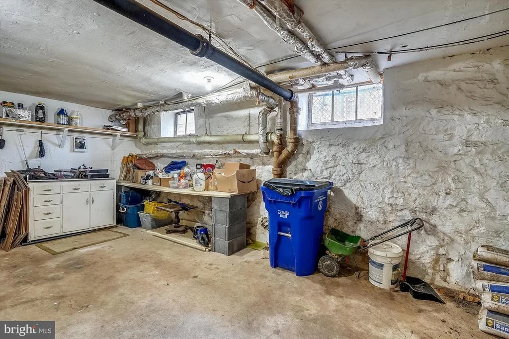 Photo of 200 MEALEY PARKWAY