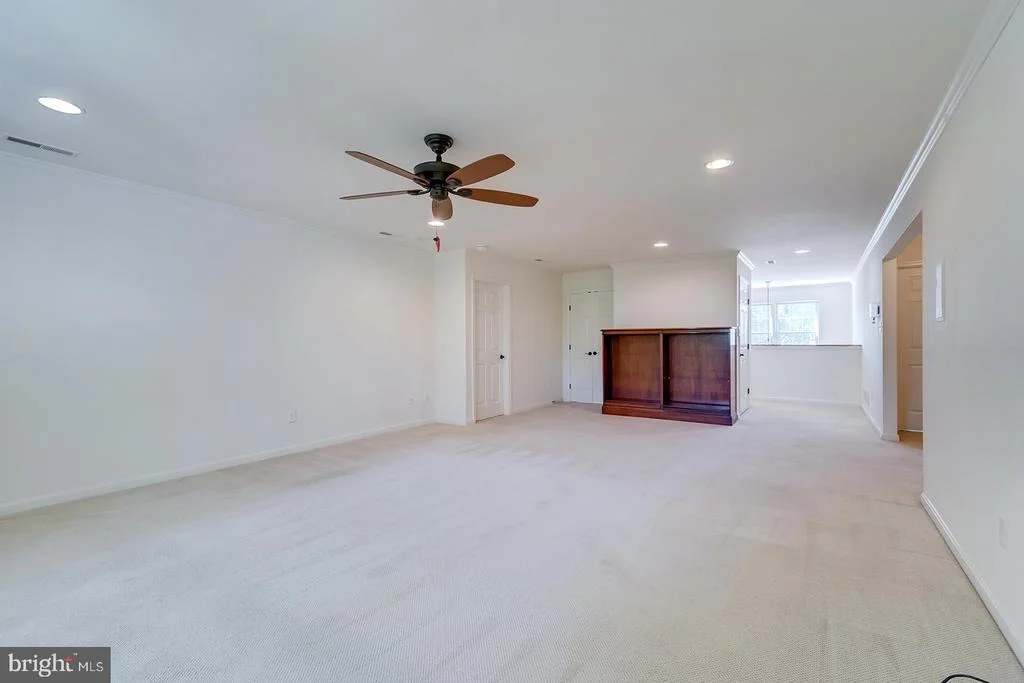 Photo of 142 W SHORE DRIVE