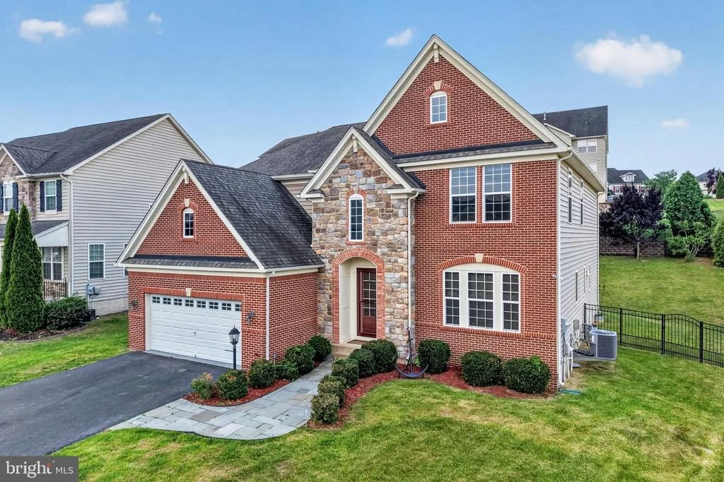 Photo of 141 COACHMAN CIRCLE
