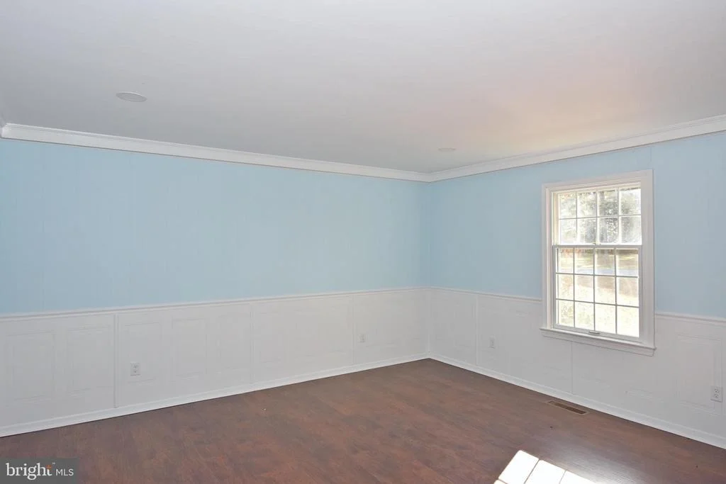 Photo of 4011 GROSSE POINT DRIVE