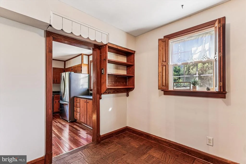 Photo of 306 JOHN AVENUE