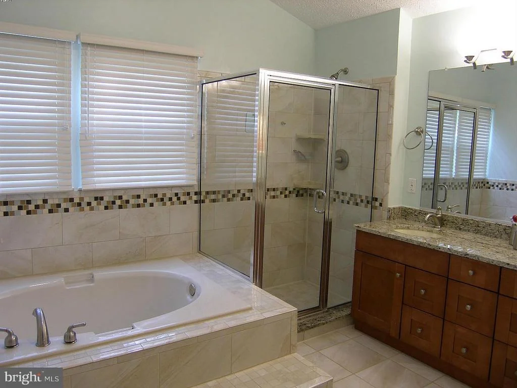 Photo of 127 BOOKHAM LANE