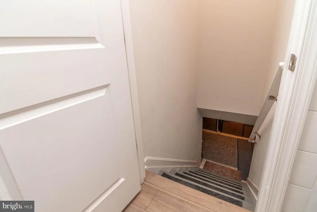 Photo of 25087 TREEVIEW LANE