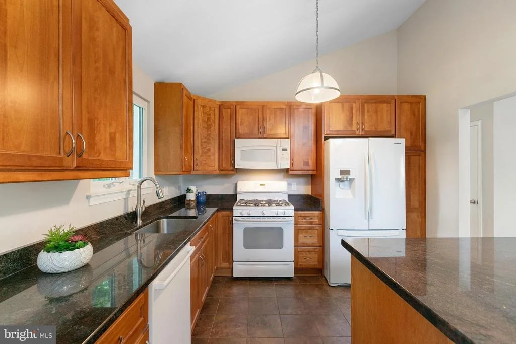 Photo of 5505 EASTBOURNE DRIVE