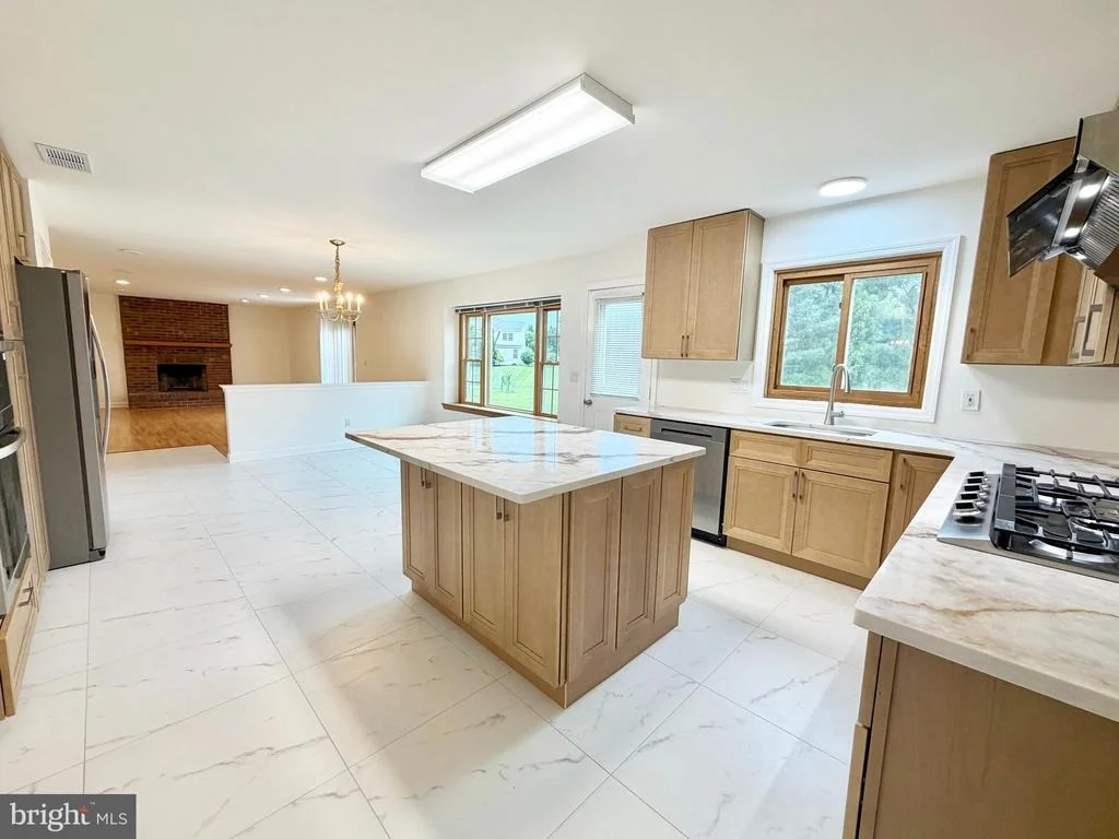 Photo of 8 EVANS DRIVE