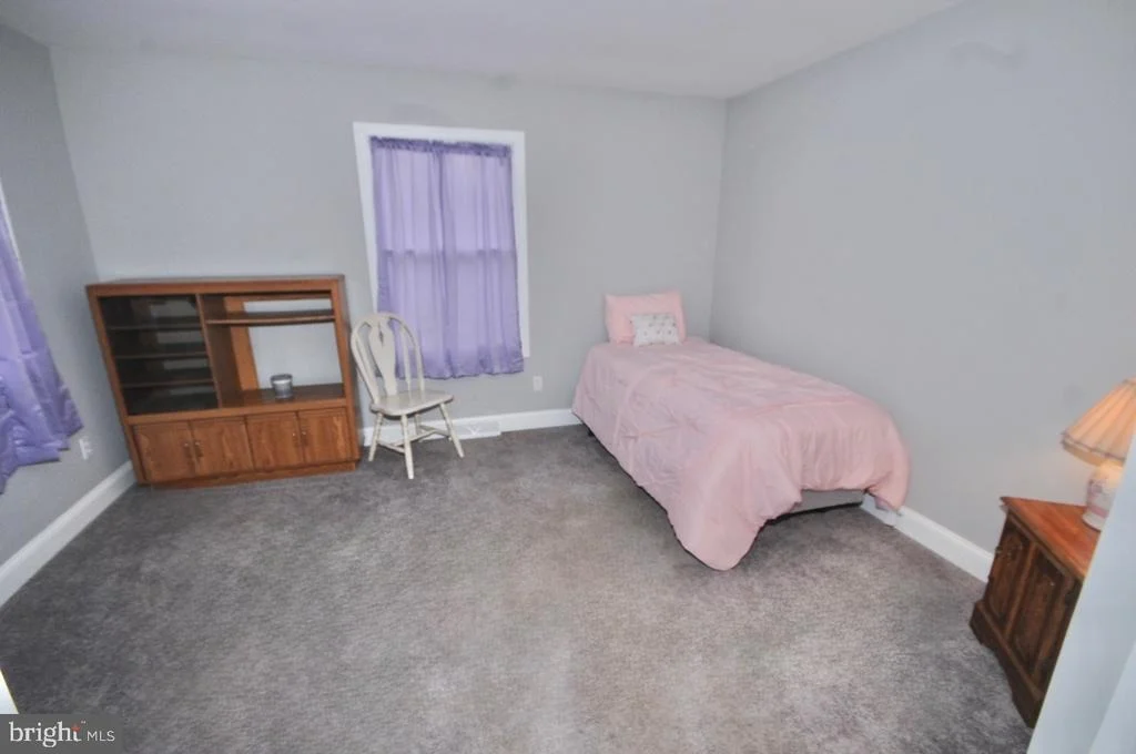 Photo of 298 N HOOK ROAD