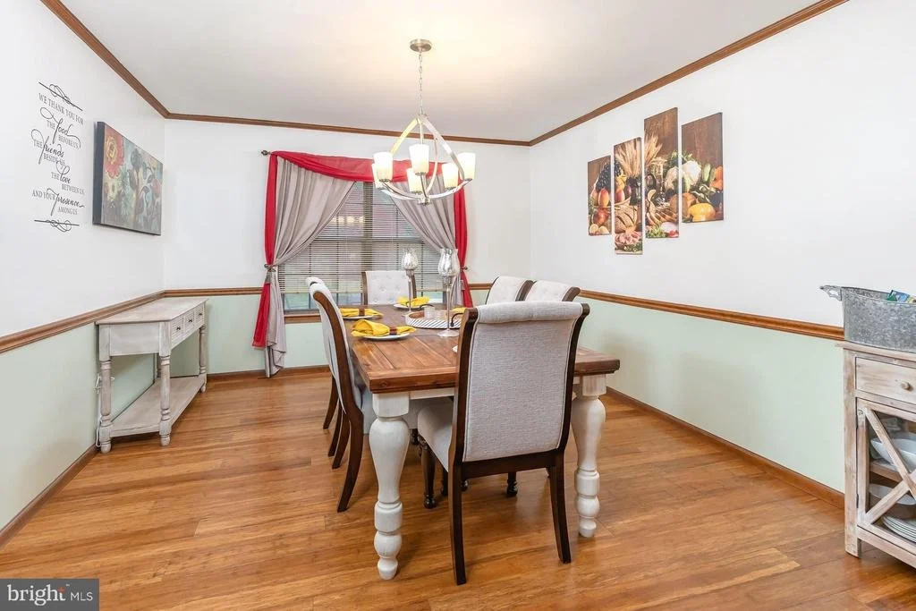 Photo of 1122 RAINBOW CIRCLE