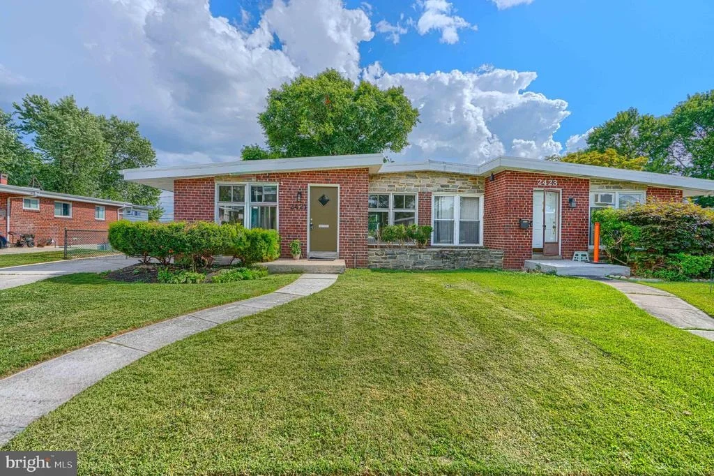 Photo of 2421 FOREST GREEN ROAD