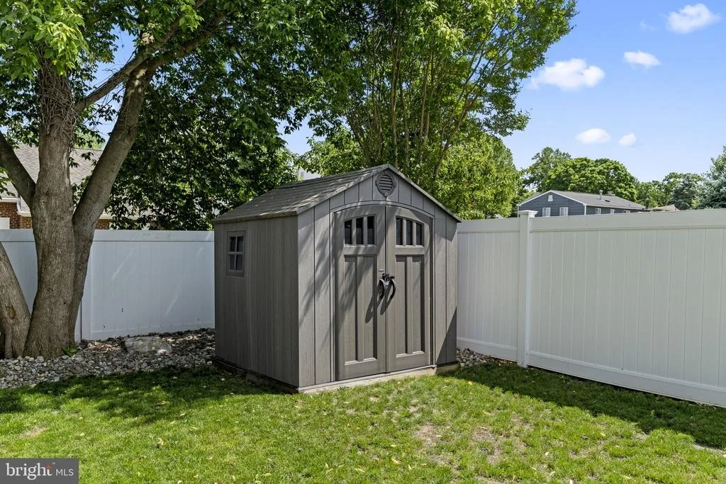 Photo of 425 FLORENCE AVENUE