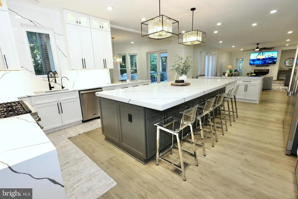 Photo of 6403 BURKE WOODS DRIVE