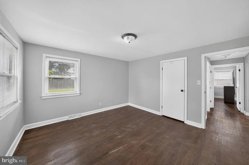 Photo of 520 RANDALL AVENUE