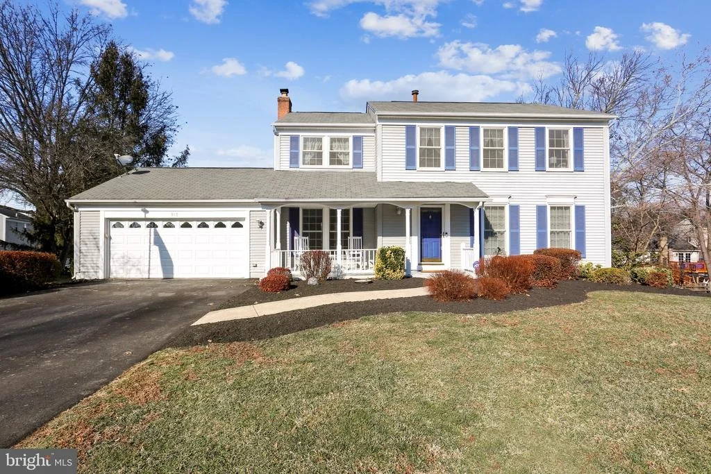 Photo of 915 POINTER RIDGE DRIVE