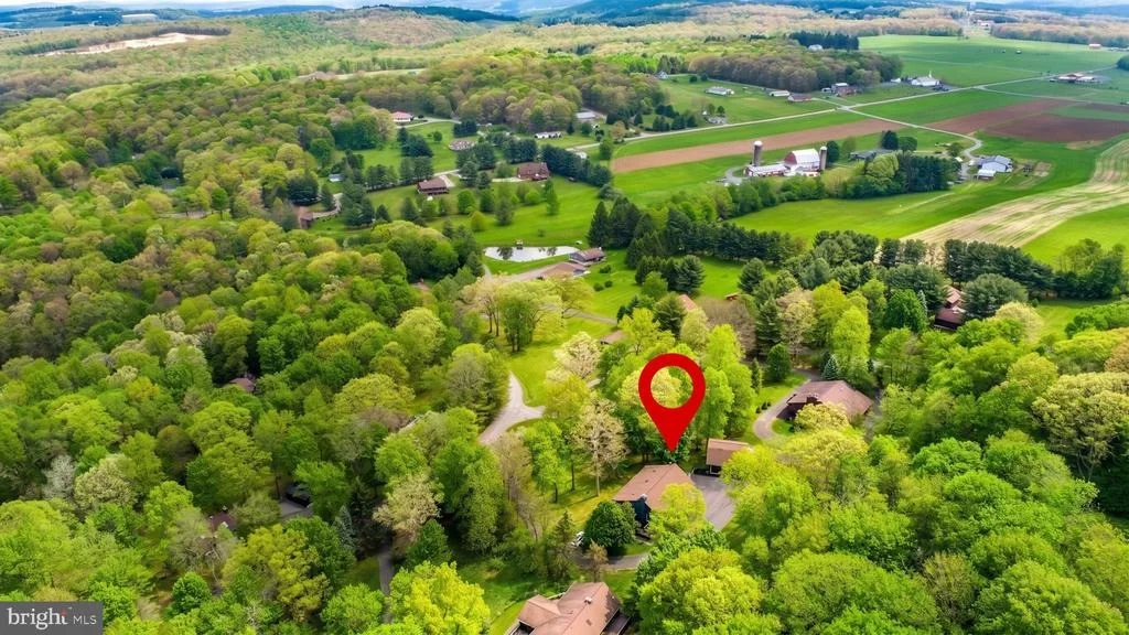 Photo of 253 GLEANINGS DRIVE